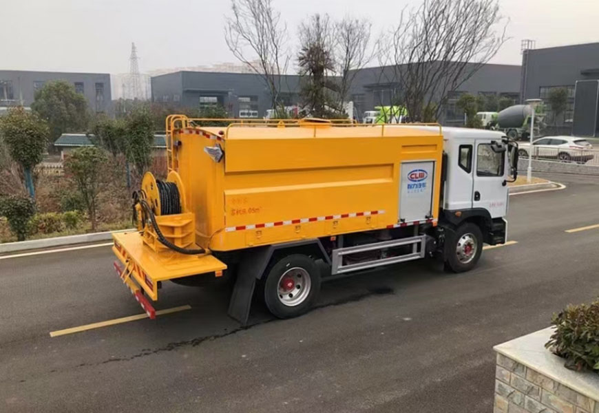 東風(fēng)多利卡D9高壓清洗車圖片