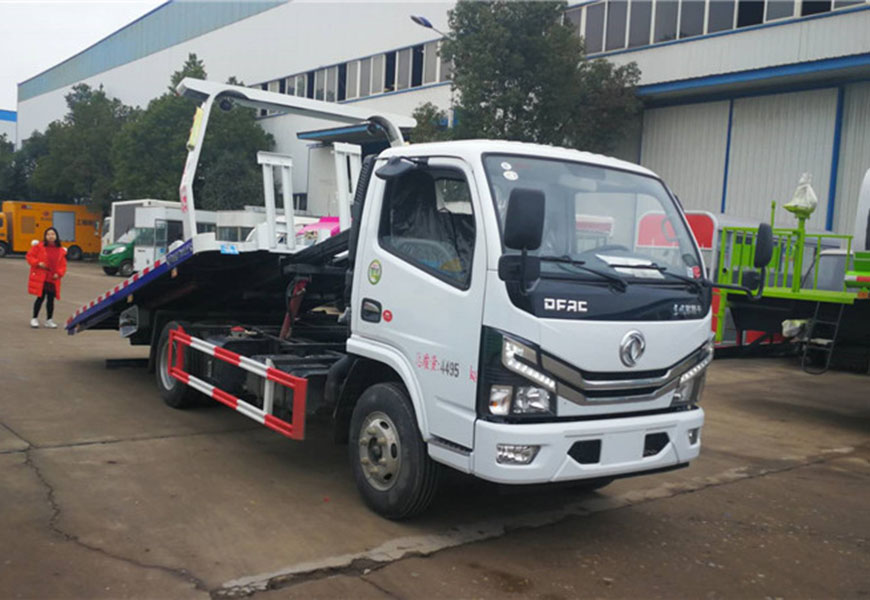 東風(fēng)多利卡藍(lán)牌一拖二清障車(chē) 國(guó)六