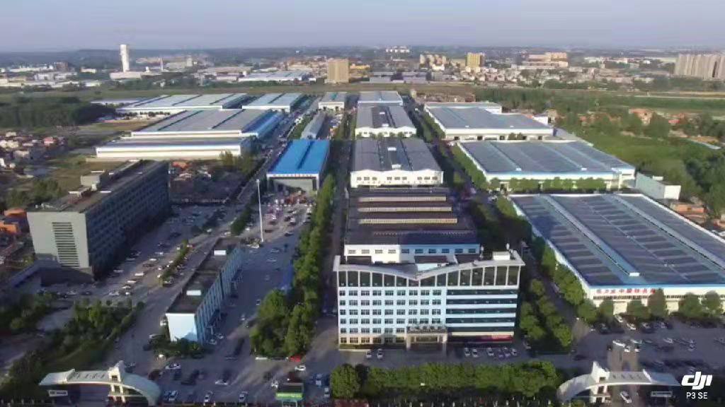 程力汽車(chē)集團(tuán)公司大門(mén)